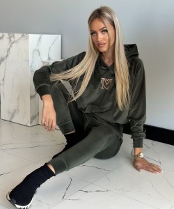 welurowy komplet dresowy bluza z kapturem+ spodnie wysoki stan Złoty  haft kieszenie Marina khaki xssml