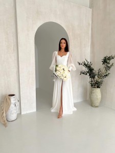 Tiulowa sukienka z rękawkami księżniczka biała  maxi rozcięcie na nogę LEA 34.36.38.40.42.44