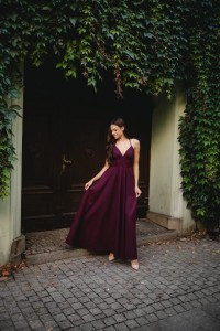 Wiązana sukienka ELIZ push up maxi rozcięcie na nogę 34.36.38.40 bordowa