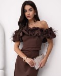 Elegancka sukienka maxi Hiszpanka z piórami plus size brąz czekolada  - Butik damski Szyk i Styl