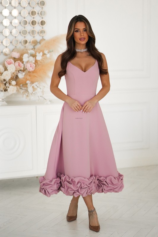 Elegancka sukienka midi z falbanką pudrowy róż  - Butik damski Szyk i Styl