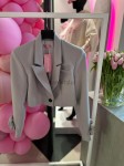 Krótki żakiet marynarka z kwiatem - Butik damski Szyk i Styl