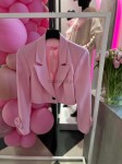 Krótki żakiet marynarka z kwiatem - Butik damski Szyk i Styl