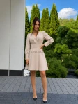 Sukienka mini Lou Marina wiązana z kokarda jasny beż  - Butik damski Szyk i Styl