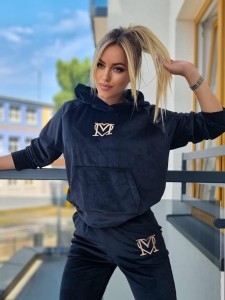 welurowy komplet dresowy bluza z kapturem+ spodnie wysoki stan Złoty  haft kieszenie Marina  czarny 